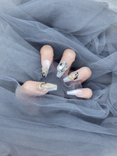 Luxe Luminance: Classic White Press-on Nails with Luxury Gems Instant Mani