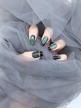 Galactic Green Aura: Magnetic Effect Press-on with Gold Band Instant Mani