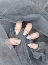 Mermaid Serenade: Cat Eye Effect Press-on Nails with Silver Lines Instant Mani