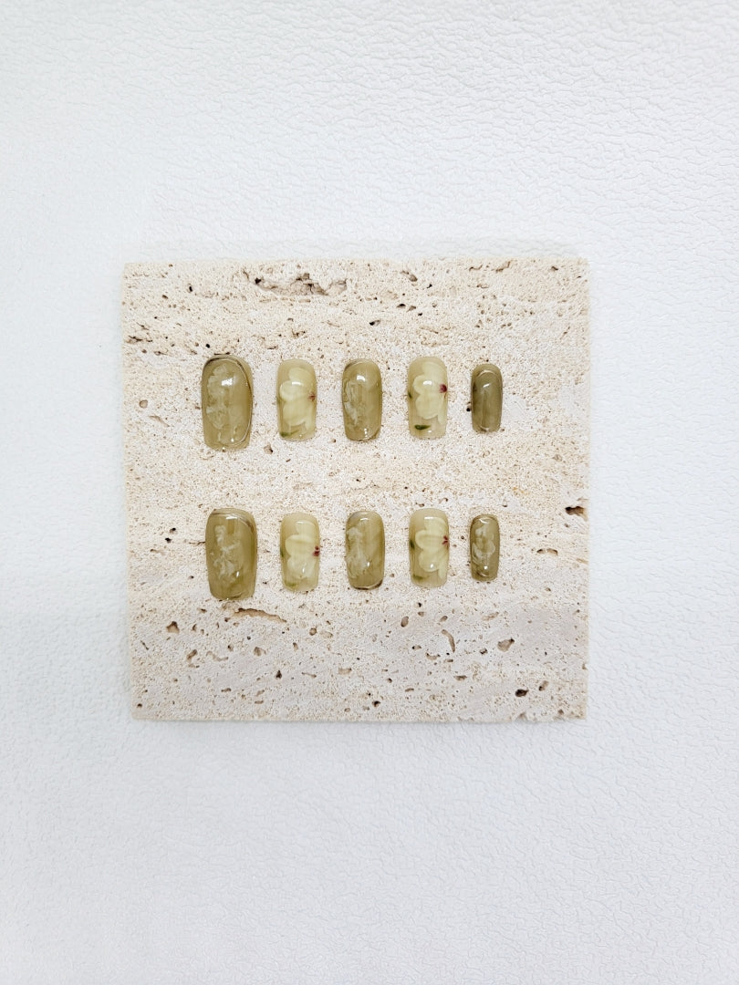 Jungle Serenade: Green flora square Press on Nails Instant Manicure AU