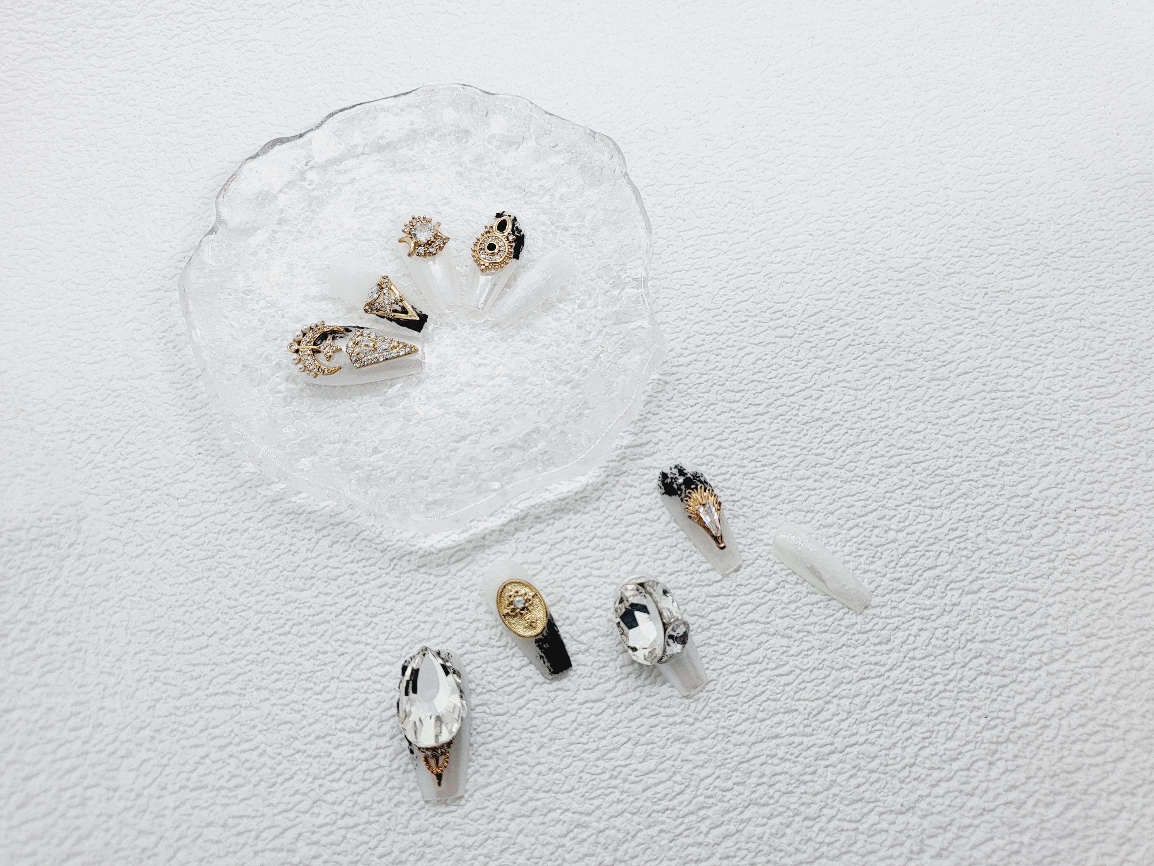 Luxe Luminance: Classic White Press-on Nails with Luxury Gems Instant Mani