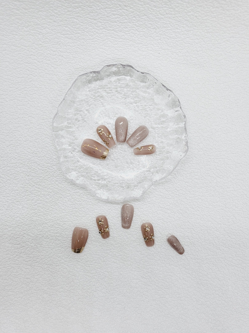 Champagne Elegance: Nude Golden Short Press-on Nails Instant Manicure AU