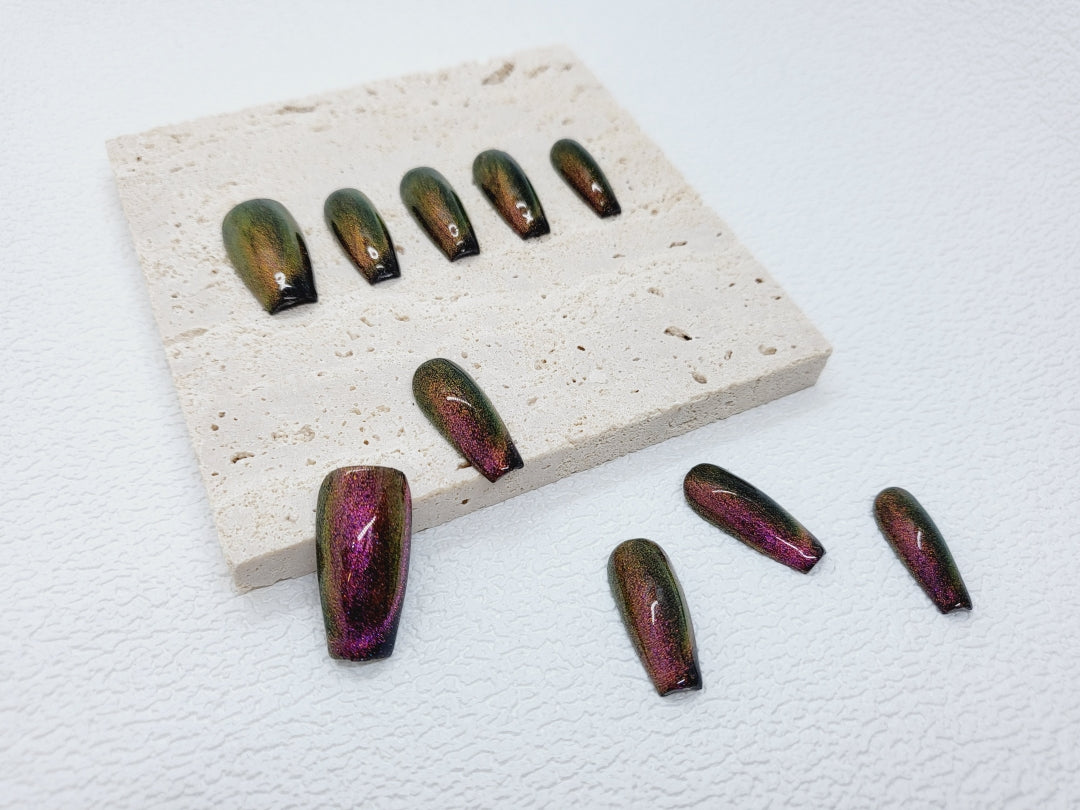 Aurora Nebula: Long Magnetic cat eye Press on Nails Instant