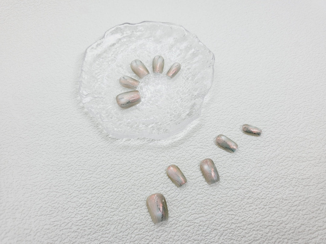 Mermaid Serenade: Cat Eye Effect Press-on Nails with Silver Lines Instant Mani