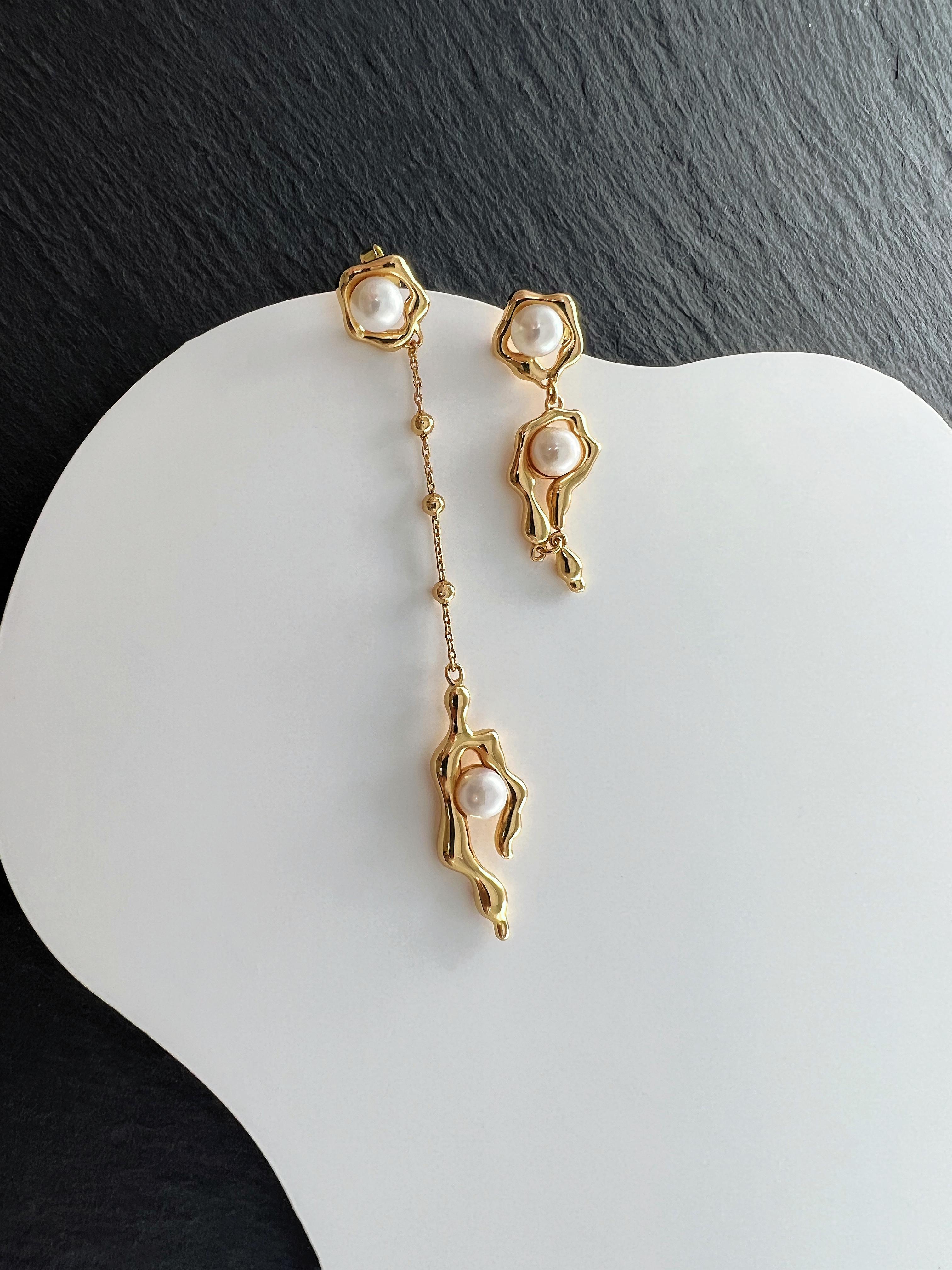 Timeless Grace Pearl Cascade Earrings: 925 Sterling Silver 18K Vintage Gold Fresh water pearls, Unique Elegance 